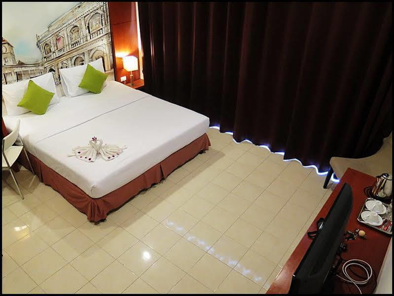 Sugar Ohana Poshtel Pantai Kata Bagian luar foto