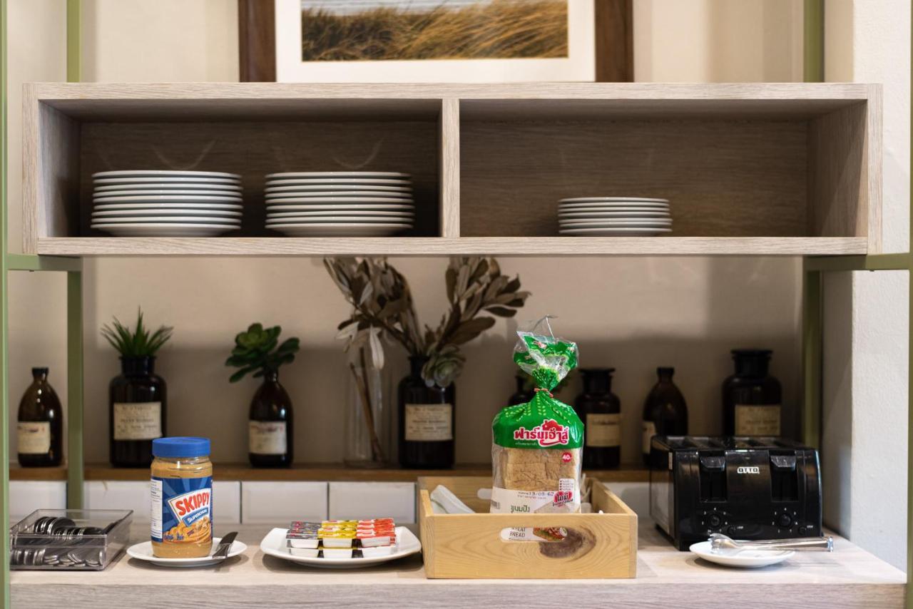 Sugar Ohana Poshtel Pantai Kata Bagian luar foto